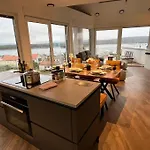 Panorama Penthouse プナト
